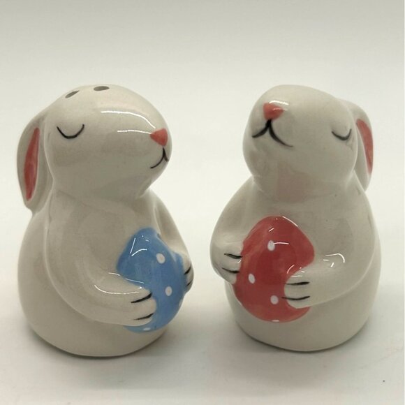 Blue Sky Bunny Salt & Pepper Shakers In Basket With Floral & Blue Butterfly - Picture 9 of 14